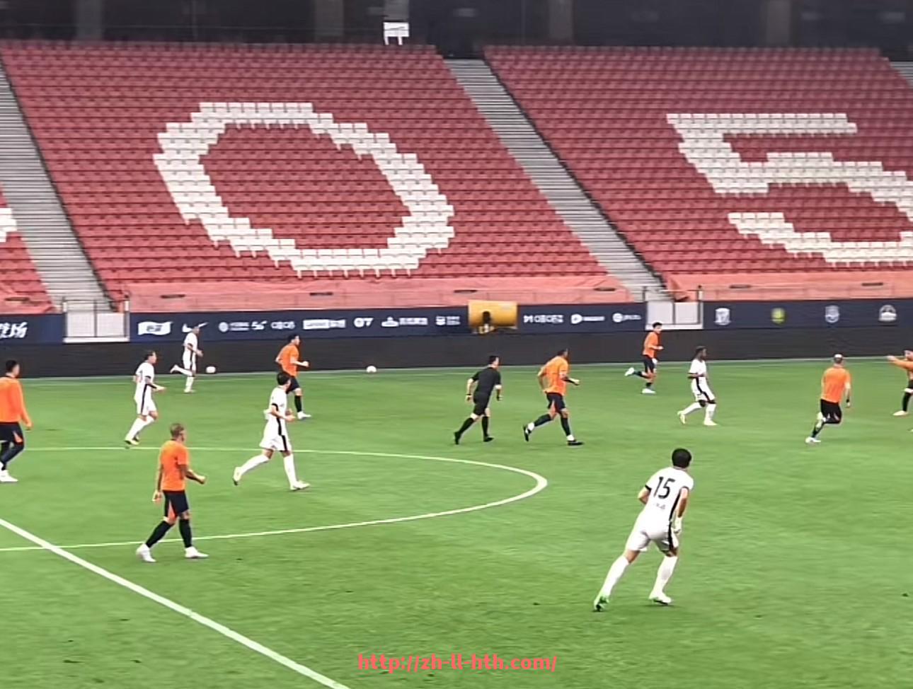 华体会hth-NBA2KOL空接精彩瞬间：NBA2KOL游戏中令人惊叹的空接操作